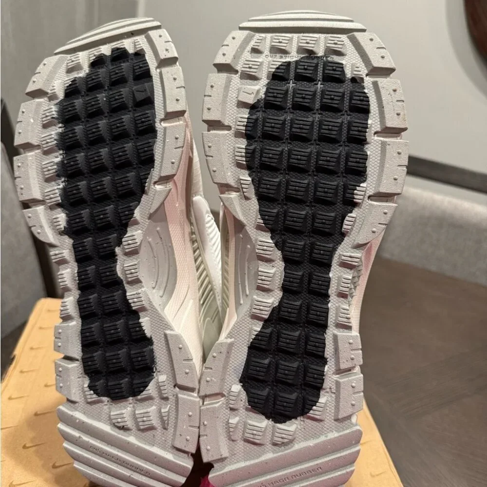 Nike Vomero Roam